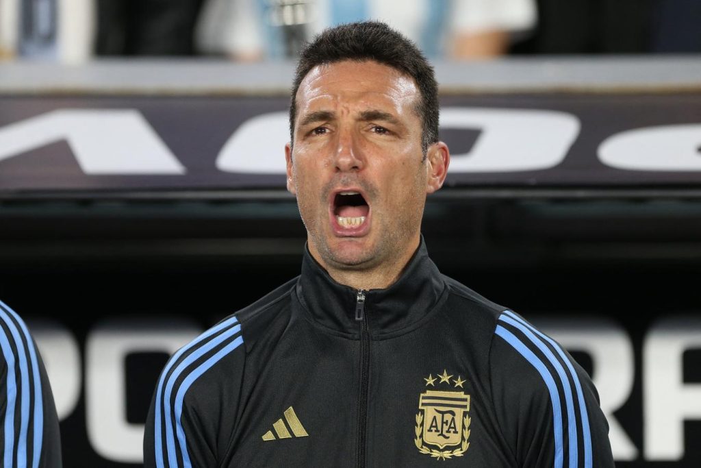 Scaloni: “Disfrutemos a Messi mientras lo tengamos, no hay que pensar en lo que pase en un futuro”
