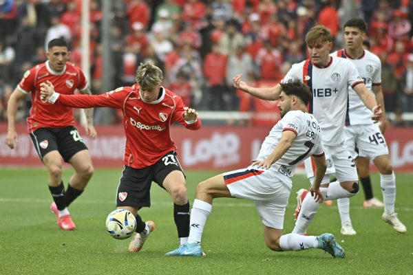 Independiente y San Lorenzo quedaron a mano en Avellaneda