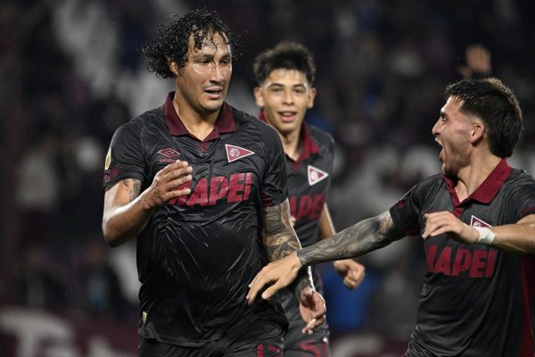 Lanús le ganó a Platense y sigue en alza
