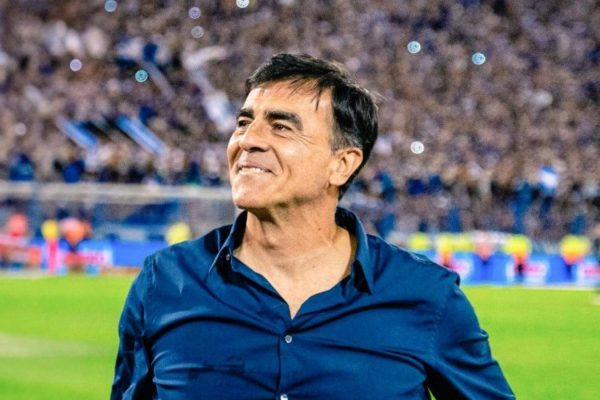 Gustavo Quinteros, el principal candidato para ser el entrenador de Independiente