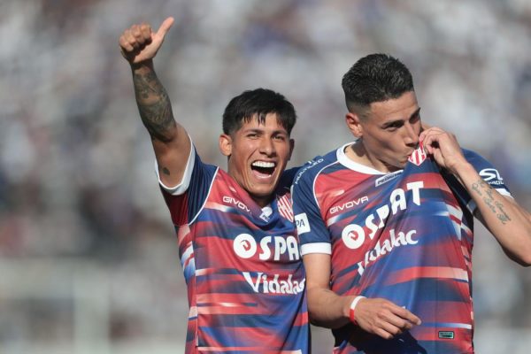 En un partido con golazos, Unión venció a Gimnasia