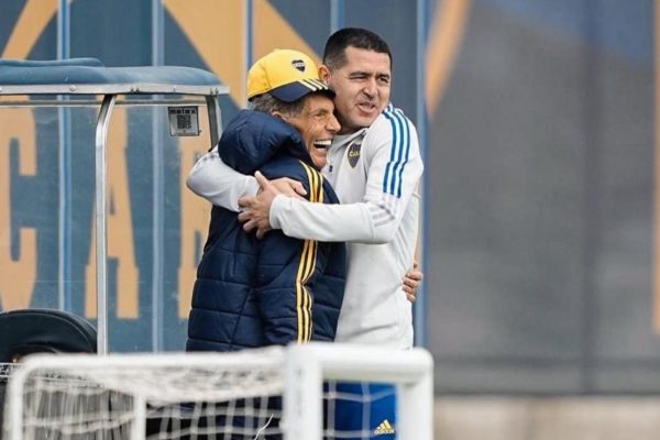 Con la presencia de Russo, Boca regreso a los entrenamientos