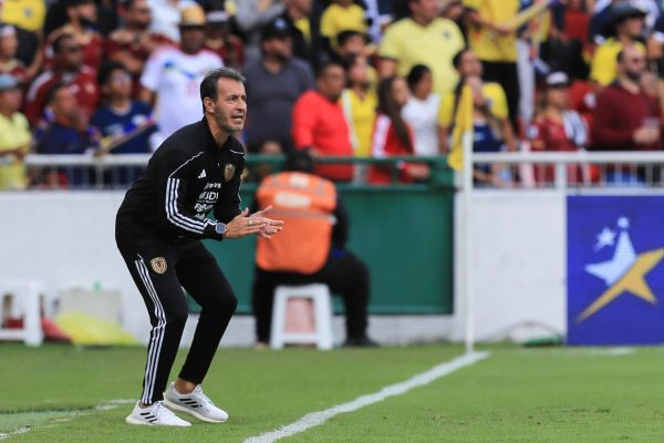 Venezuela busca el repechaje frente a Colombia