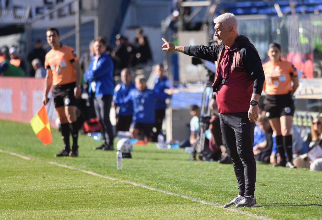 De Felippe: “En el fútbol se gana con goles, y los goles hay que salir a comprarlos”