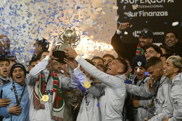 Con la obtención de la Supercopa Argentina, Vélez logró su titulo numero 19