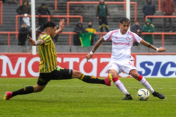 Argentinos le dio otro golpe a Aldosivi y sube en la Zona A