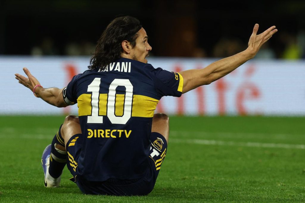 Cavani con un pie afuera del duelo ante Barracas Central