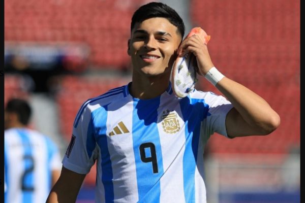 El récord que alcanzó Sarco con su gol ante Nigeria