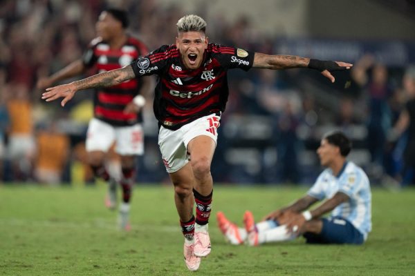 Racing perdió ante Flamengo y está obligado a ganar en Avellaneda para seguir con la ilusión intacta
