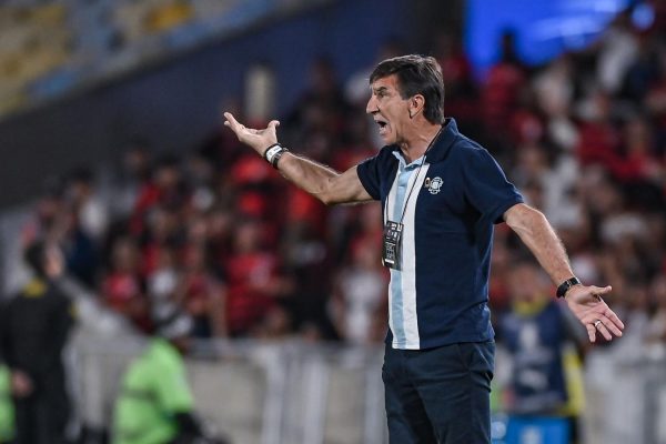 Gustavo Costas, nominado a mejor entrenador del año por la IFFHS por lo hecho con Racing