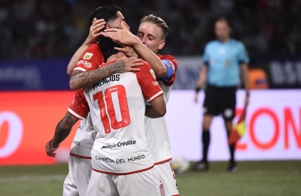Estudiantes derrotó a Central Córdoba y se metió en semifinales del Clausura