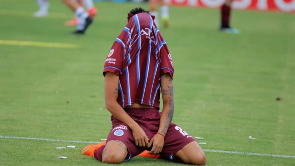 Godoy Cruz empató frente a Riestra y perdió la categoría luego de 17 años