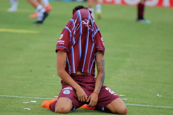 Godoy Cruz empató frente a Riestra y perdió la categoría luego de 17 años