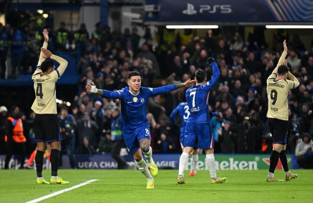 Con una asistencia de Enzo Fernández, Chelsea goleó a Barcelona