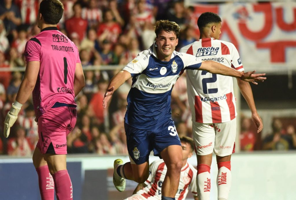 Gimnasia dio el golpe ante Unión en Santa Fe y sacó boleto a los cuartos de final