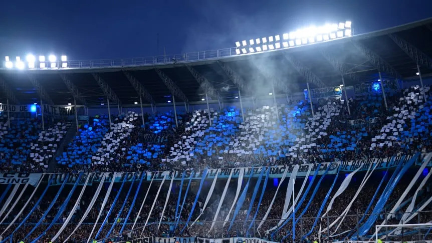 Marcha atrás de Aprevide: Racing levantó la sanción y tendrá público en el Cilindro ante River