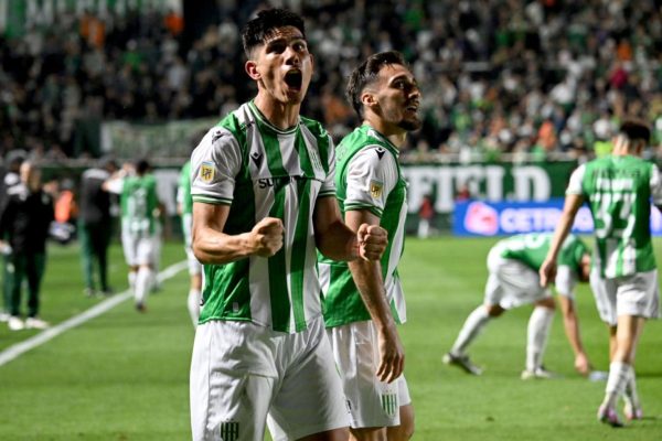 Banfield venció a Lanús y se quedó con el clásico del Sur