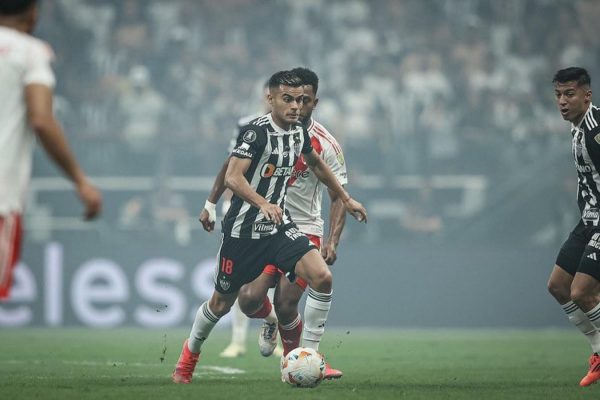 Llegó el primero: River cerró el arribo de Fausto Vera