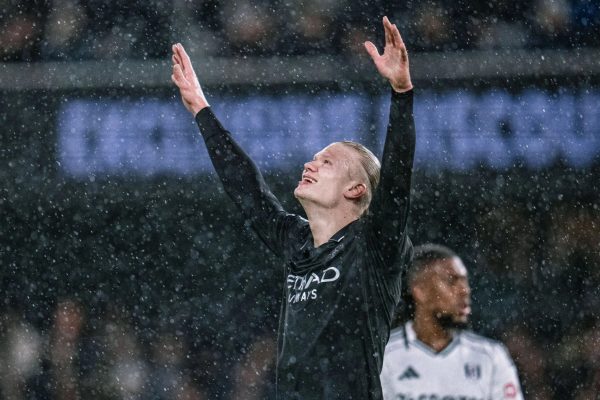 En un partidazo, Manchester City derrotó a Fulham y le mete presión a Arsenal