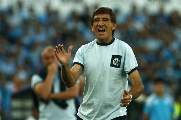 Fin de la novela: Costas seguirá siendo el entrenador de Racing