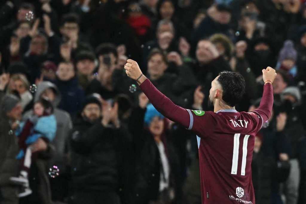 De la mano de Castellanos, West Ham ganó y sigue en la FA CUP