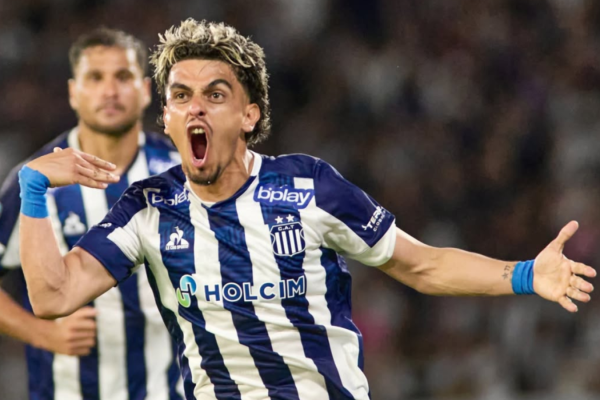 Talleres venció a Newell´s y amargó el debut de la dupla