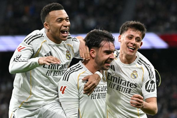 Con un rato de Mastantuono, Real Madrid volvió al triunfo contra Levante