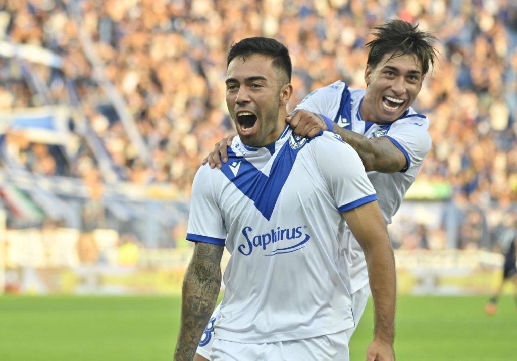 Vélez se lo dio vuelta a Talleres y sigue con puntaje ideal