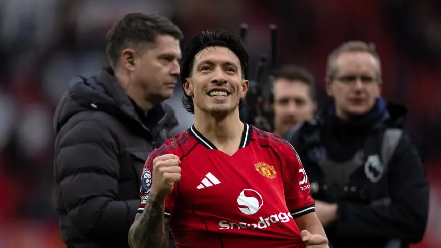 Manchester United cantó victoria ante el City y se quedó con el derbi