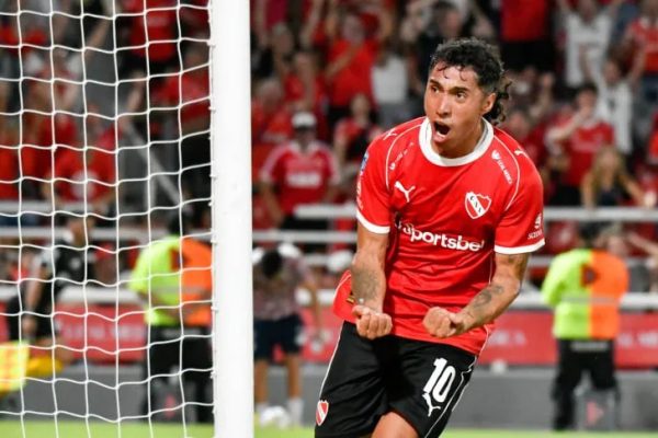 Independiente visita a Newell`s en busca de su primera alegría