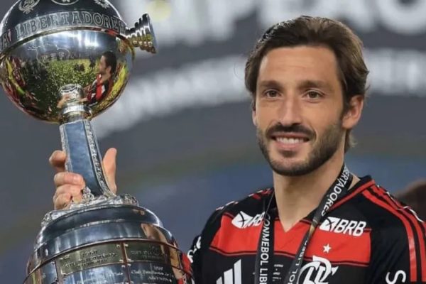 Y llegó el tercero: River cerró el arribo de Matías Viña