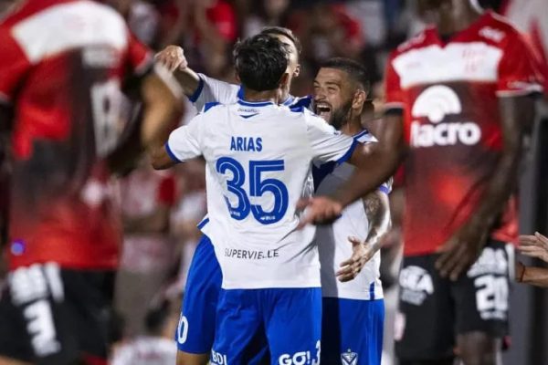 Vélez y Talleres se miden en Liniers en busca de seguir por la senda del triunfo