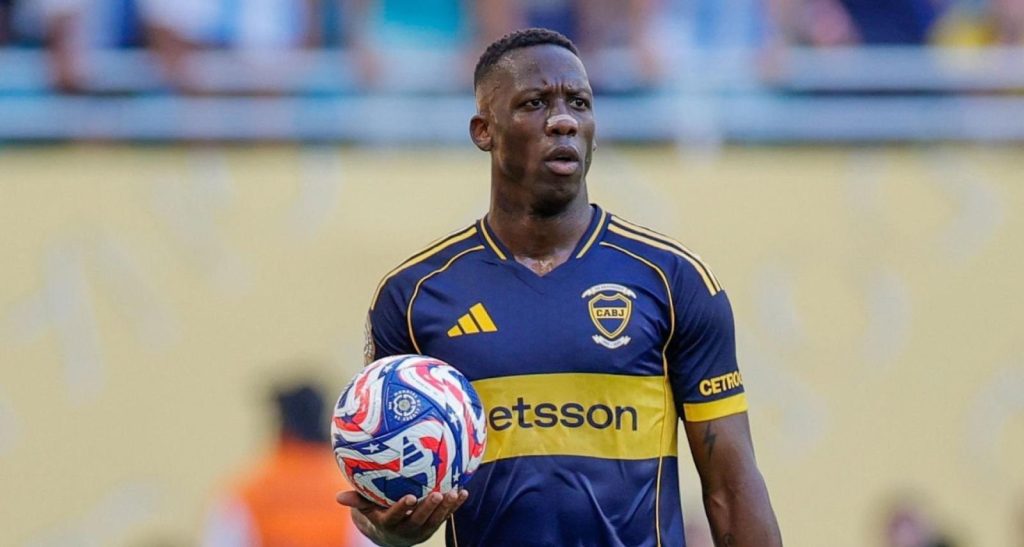 Advíncula dejó Boca: los motivos por los que se fue