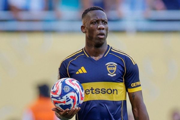 Advíncula dejó Boca: los motivos por los que se fue