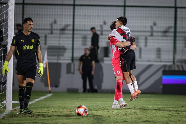 River venció por penales a Peñarol y ya piensa en el Apertura