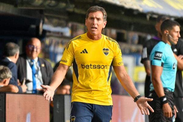 Los elogios de Ubeda a Bareiro: “Ádam es un 9 diferente de los que tenemos”