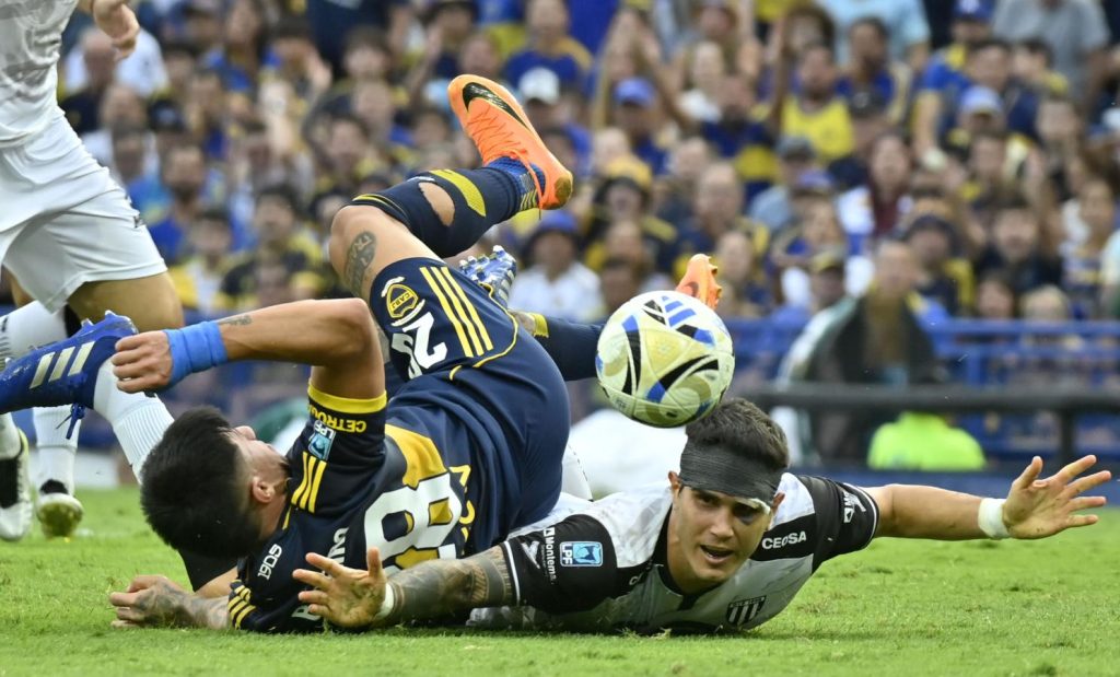 Boca no pasó del empate ante Gimnasia de Mendoza y se fue silbado