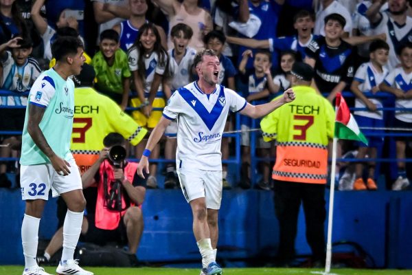 Vélez ganó y le dio otro golpe a Boca, que de visitante no levanta cabeza