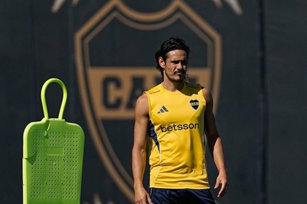 Con la vuelta de Cavani, Ubeda dio la lista de concentrados para recibir a Platense
