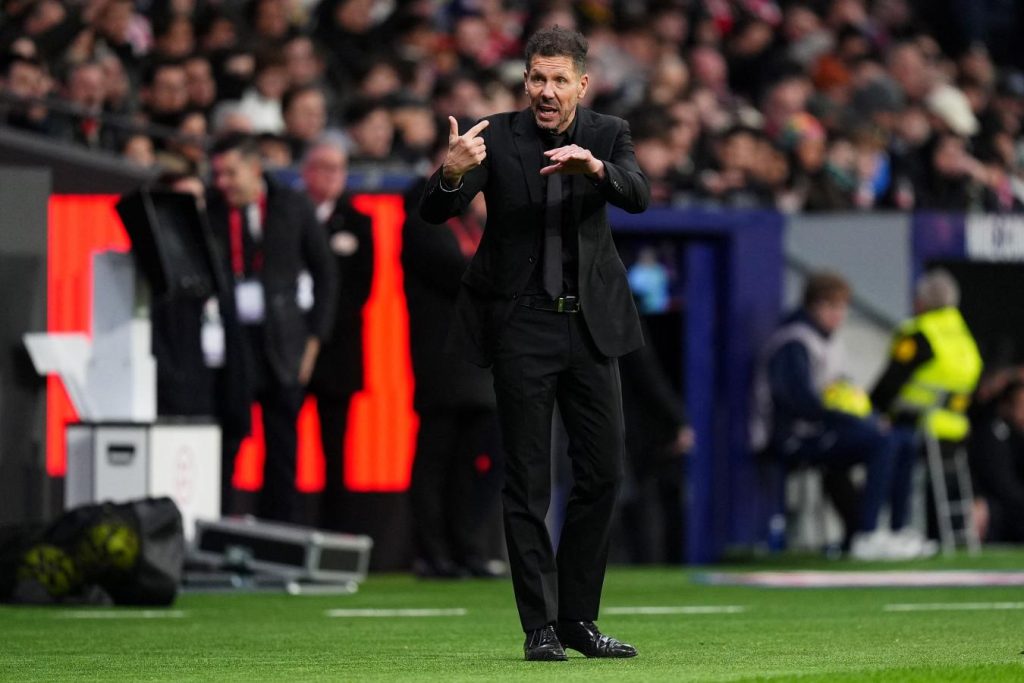Simeone explicó por qué Atlético de Madrid está lejos de la cima y bancó a Julián Álvarez