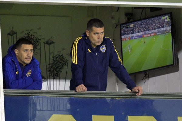 La deuda de Boca en los clásicos desde que Riquelme maneja el fútbol del club