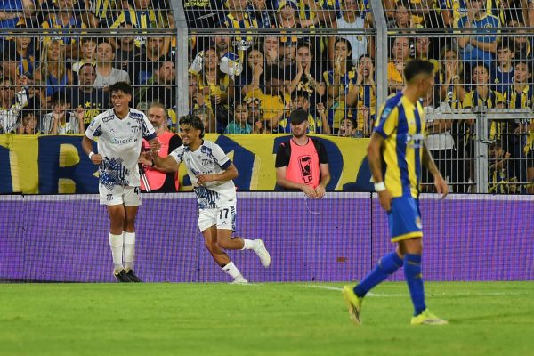 Tallares piso fuerte en Rosario y cantó victoria ante Central
