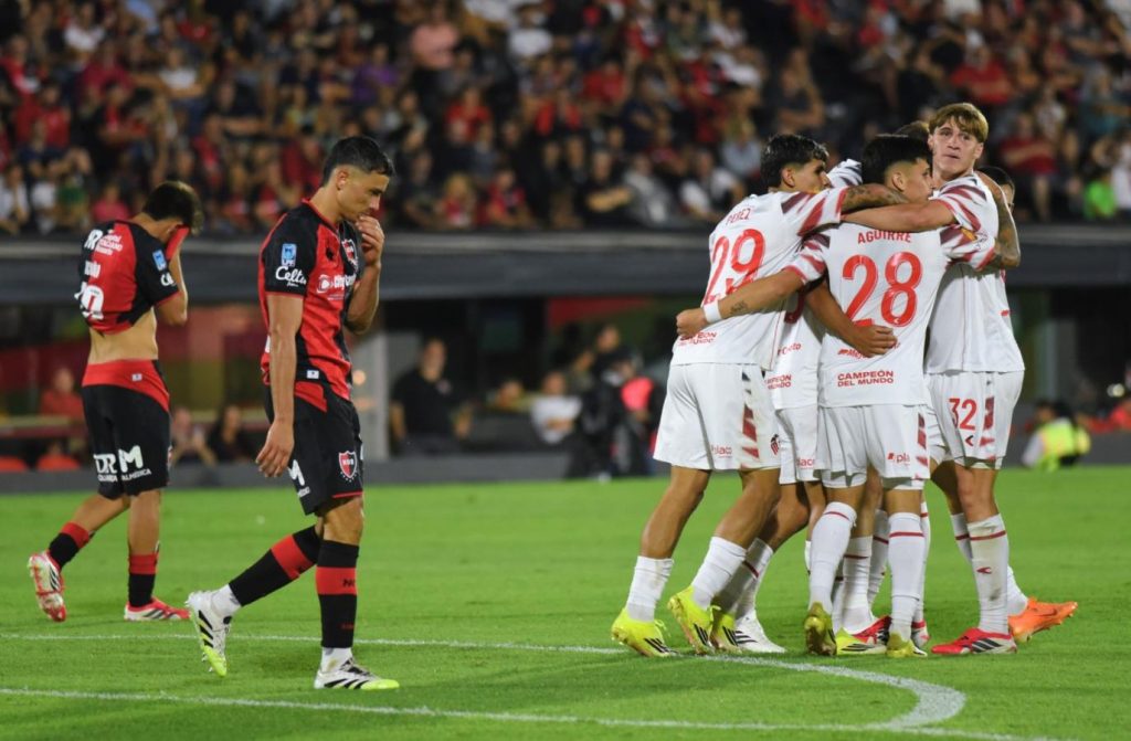 En el debut de Medina, Estudiantes ganó y le dio otro golpe a Newell`s