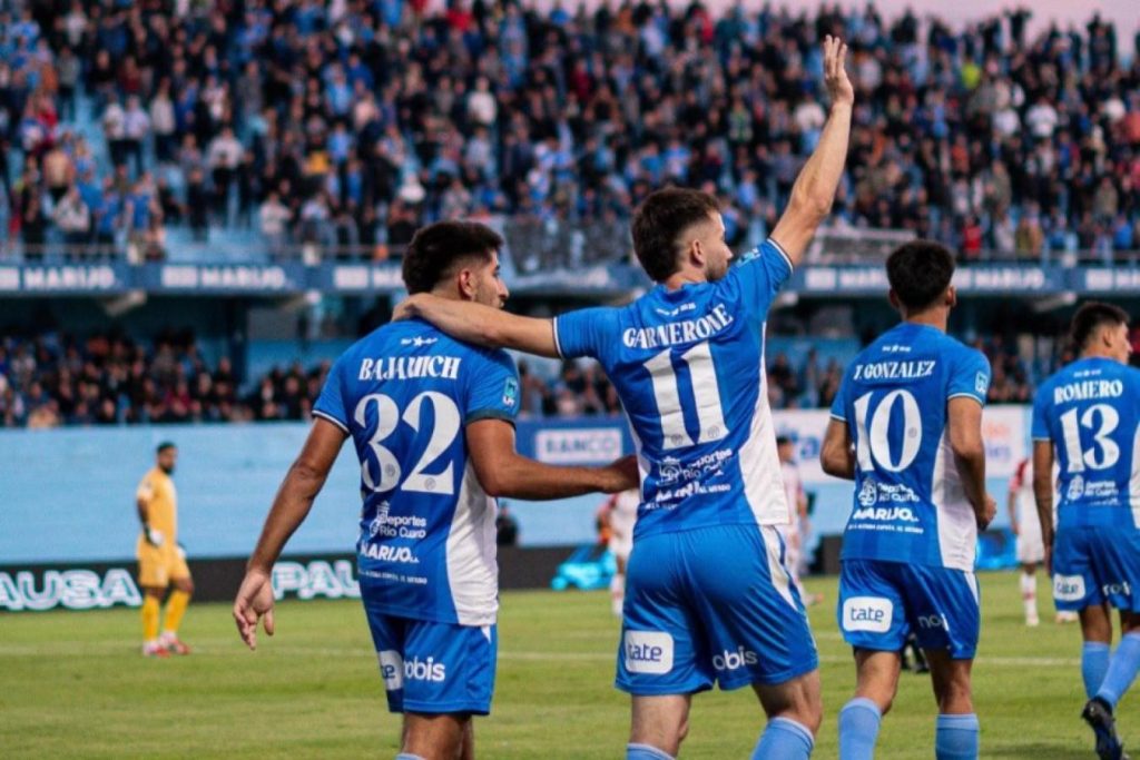 Estudiantes de Rio Cuarto derrotó a Huracán y obtuvo su primer triunfo