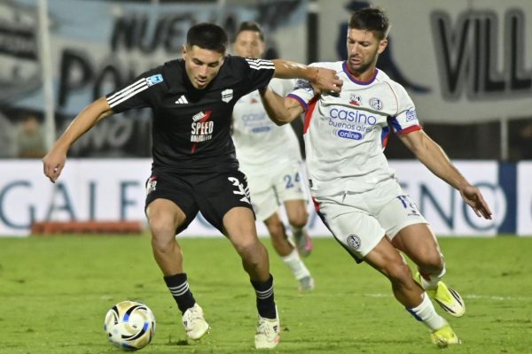 San Lorenzo rescató un empate ante Riestra en el inicio de la era Gustavo Álvarez