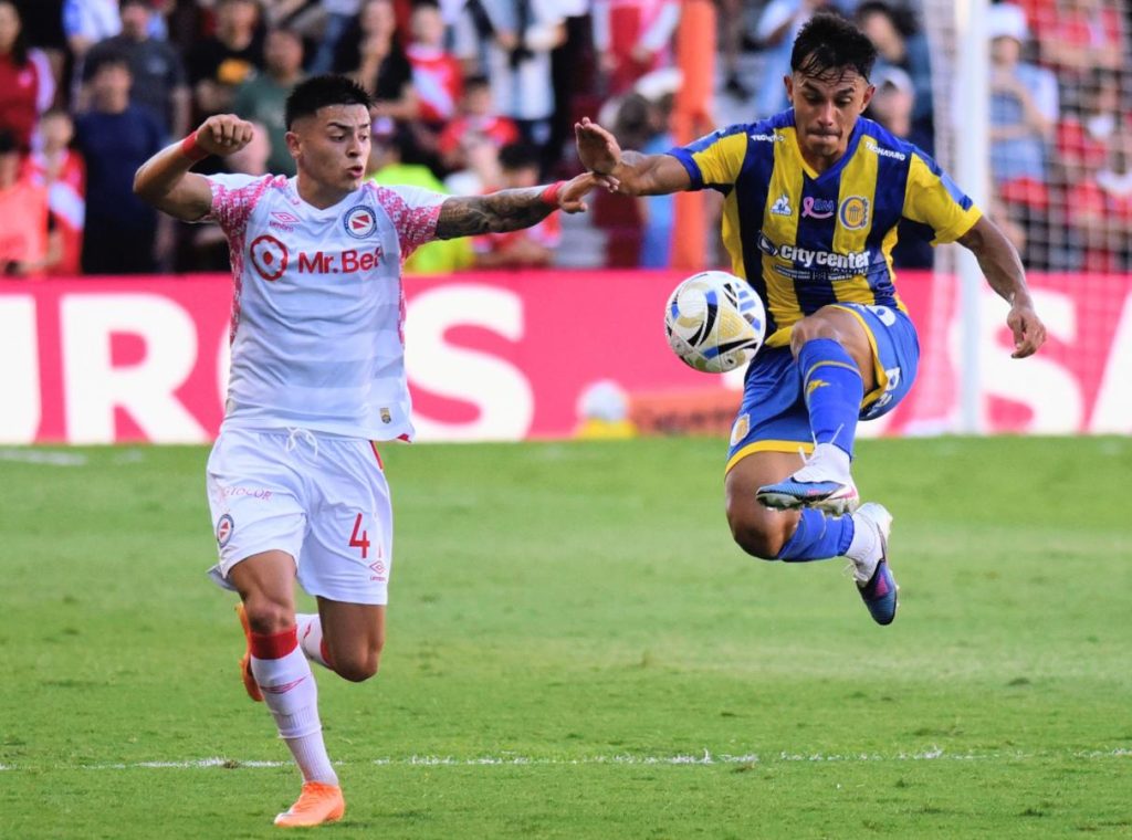 Argentinos y Rosario Central quedaron en cero en la Paternal