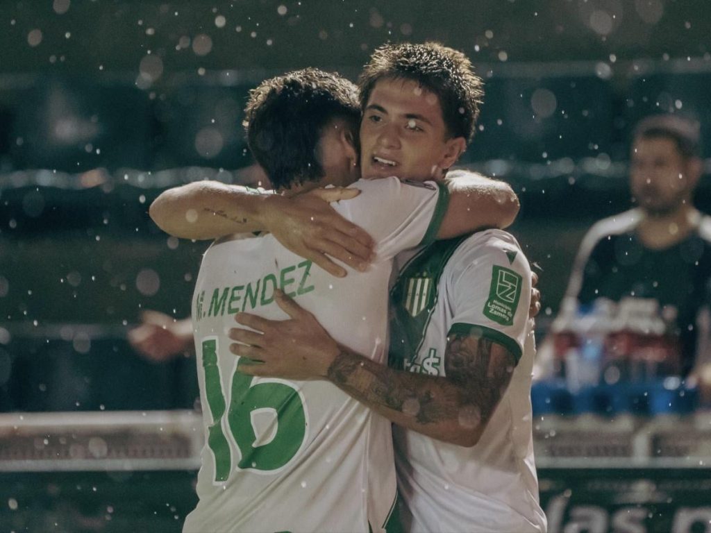 Con uno menos, Banfield venció a Tigre en el SUr