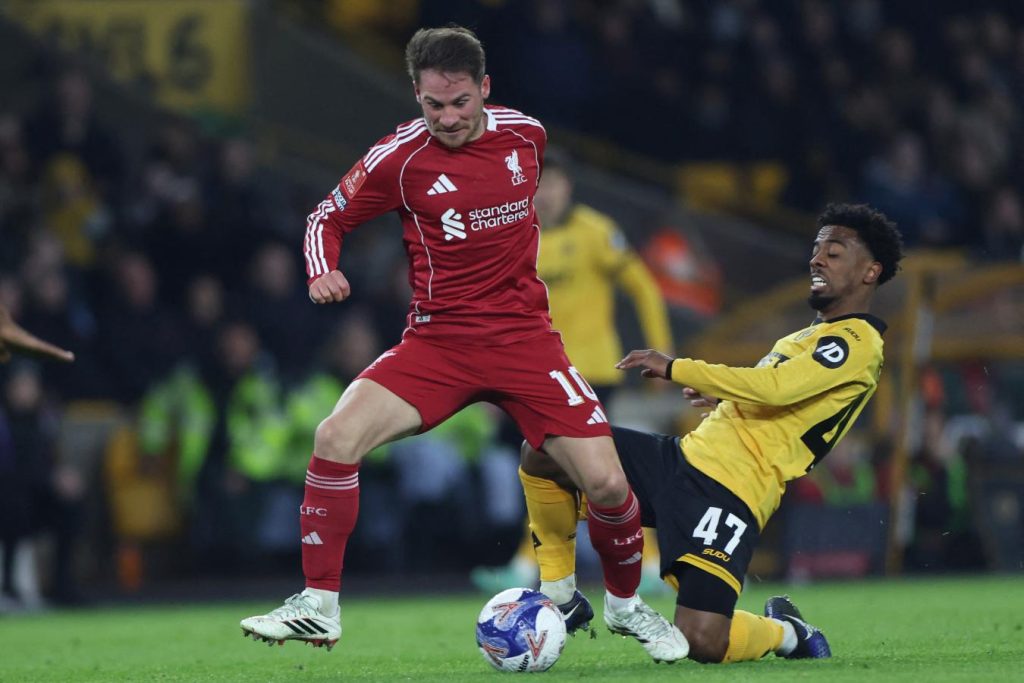 Atento, Scaloni: Alexis Mac Allister salió lesionado en Liverpool por una fuerte patada