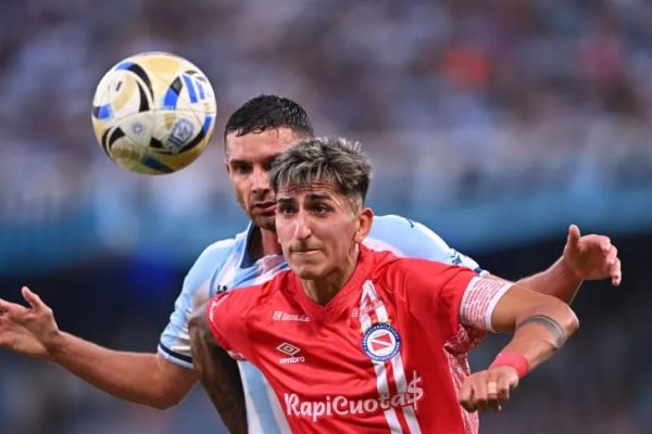Se complica el arribo de Alan Lescano a Boca