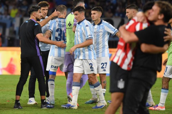 Racing busca recuperarse de la derrota en el clasico en su estreno en la Sudamericana